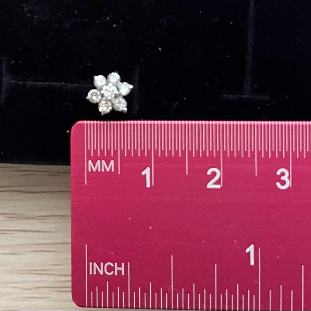 🚫SOLD🚫 Solid White Gold .40ctw Diamond Flower Stud Earrings - Picture 7 of 8